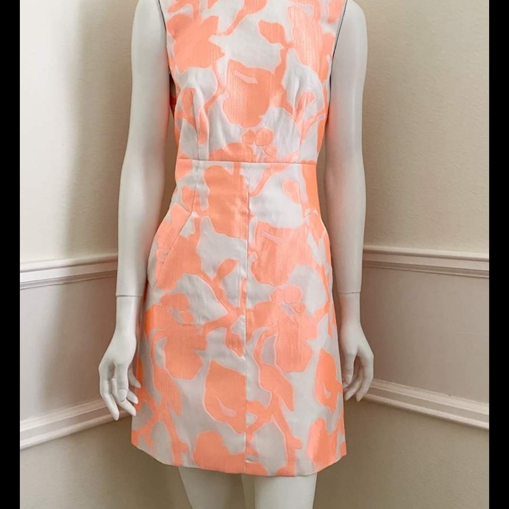 Diane von Furstenberg Sheath dress